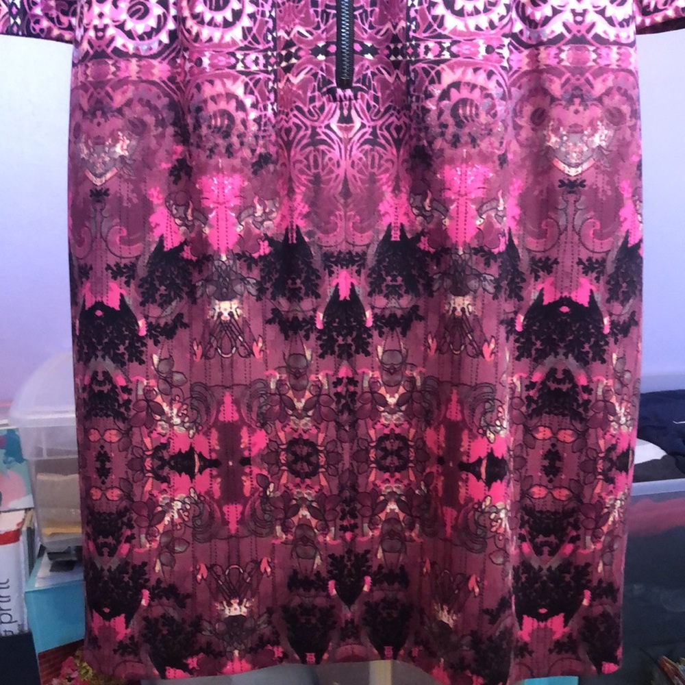 MAGGY LONDON SCUBA STYLE GEOMETRIC PRINT DRESS • BLACK/RED/PINK • sz 10 • NWOT - Picture 8 of 12